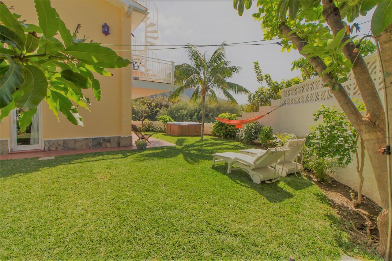 Villa In Protected Space In Front Of The Sea 로스 레알레호스 외부 사진